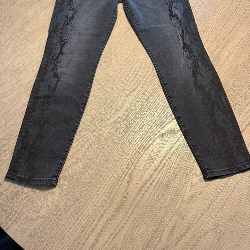 7 for all mankind Aubrey Super High Waist Black Skinny Jeans Snake Print 28 NWT - Picture 5 of 15